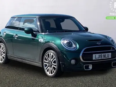 Begagnad Mini Cooper S Comfort 192 HK (141 kW) 2019 Grön Halvkombi
