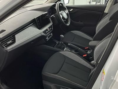 Used Skoda Kamiq SE 95 HP (69 kW) 2025 White SUV