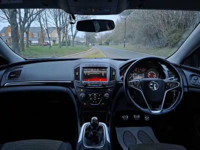 Used Vauxhall Insignia SRi 2014 Black Hatchback