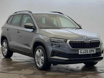 Graphite grey metallic Used 2025 Skoda Karoq SE SUV | £21,900 (Super price)