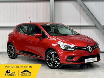 Used Renault Clio IV Dynamique 90 HP (66 kW) 2017 Red Hatchback