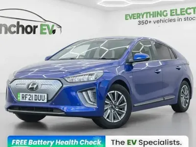 Begagnad Hyundai Ioniq Premium SE 100 kW (136 HK) 2021 Blå Halvkombi