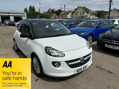 Used Vauxhall Adam Glam 70 HP (51 kW) 2016 White Hatchback