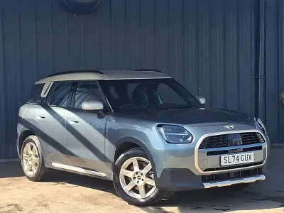 Używany Mini Countryman Exclusive 170 KM (125 kW) 2024 Zielony SUV