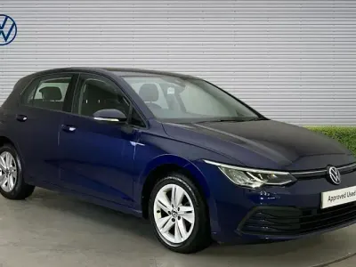 Used VW Golf VIII Life 150 HP (110 kW) 2022 Blue Hatchback