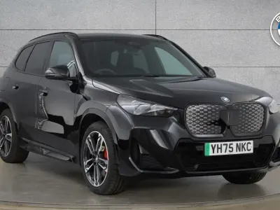 Begagnad BMW iX1 M Sport 147 kW (201 HK) 2025 Svart SUV