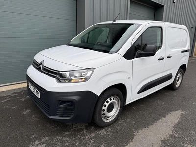 Used Citroën Berlingo 100 HP (73 kW) 2022 White MPV