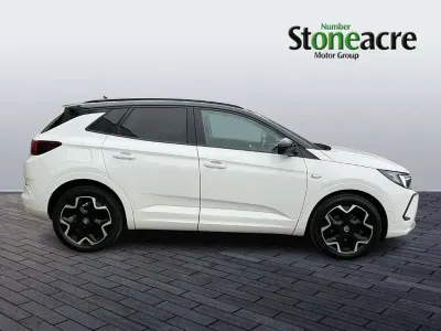 Używany Vauxhall Grandland X Ultimate 128 KM (94 kW) 2022 Biały SUV