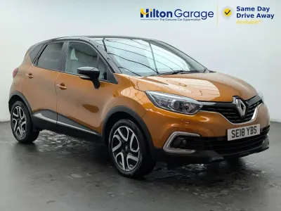 Used Renault Captur Iconic 90 HP (66 kW) 2018 Orange and black SUV