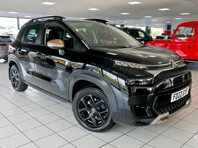 Begagnad Citroën C3 PureTech 2022 Svart Halvkombi