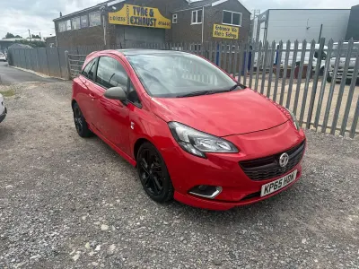 Used Vauxhall Corsa Edition 90 HP (66 kW) 2015 Red Hatchback