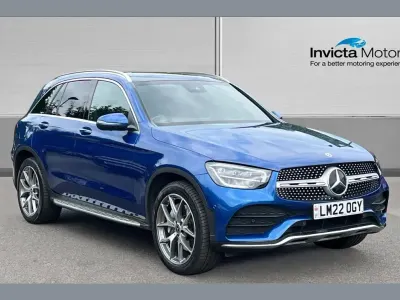 Käytetty Mercedes GLC300 AMG Line Premium 241 HP (177 kW) 2022 Sininen Katumaasturi