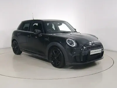 Used Mini Cooper Hatch 136 HP (100 kW) 2021 Black Hatchback