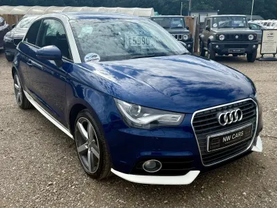 Used Audi A1 Design 122 HP (89 kW) 2012 Blue Hatchback