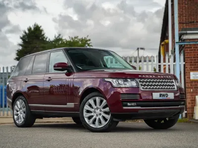 Used Land Rover Range Rover Vogue SE 339 HP (249 kW) 2017 Red SUV