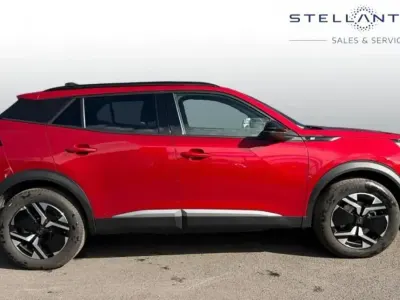Używany Peugeot e-2008 Allure 98 kW (134 KM) 2024 Czerwony SUV