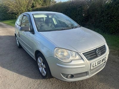 Used VW Polo Match 70 HP (51 kW) 2009 Silver Hatchback