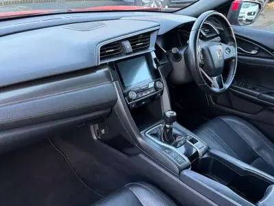 Used Honda Civic EX 127 HP (93 kW) 2019 Red Hatchback