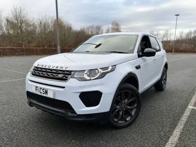Used Land Rover Discovery 5 Landmark 180 HP (132 kW) 2019 White SUV