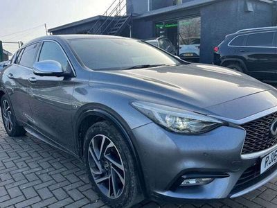 Infiniti Q30