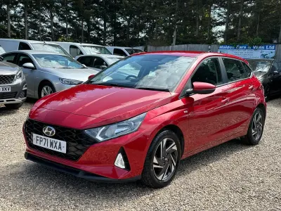 Used Hyundai i20 SE 100 HP (73 kW) 2022 Red Hatchback