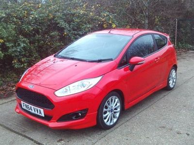 Red Used 2014 Ford Fiesta Zetec Hatchback | £3,495 (Good price)
