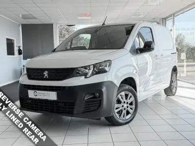 Used Peugeot Partner Premium 102 HP (75 kW) 2023 White MPV