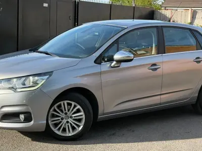 Usado Citroën C4 Flair 120 HP (88 kW) 2015 Cinzento Citadino