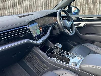 Used VW Touareg Black Edition 228 HP (167 kW) 2023 Silver SUV