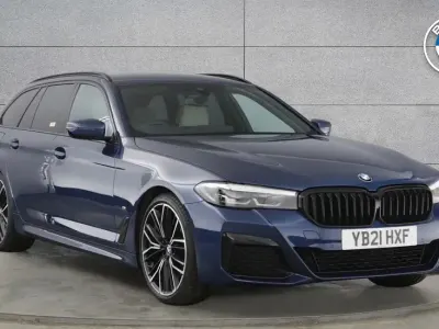 Begagnad BMW 520 M Sport 192 HK (141 kW) 2021 Blå Kombi