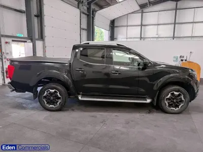 Used Nissan Navara Tekna 190 HP (139 kW) 2021 Black Pickup