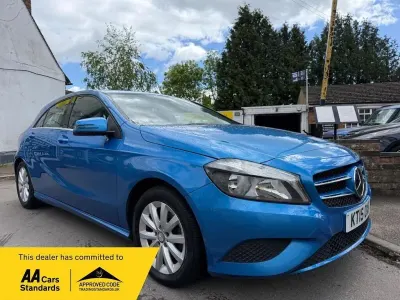 Używany Mercedes A180 SE 2015 Niebieski Hatchback