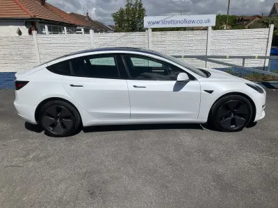 Used Tesla Model 3 Long Range AWD 77 kW (106 HP) 2021 White Sedan