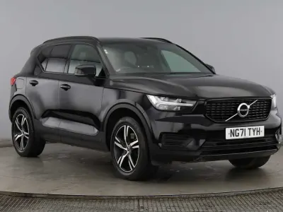 Usado Volvo XC40 R-Design 194 HP (142 kW) 2022 Preto SUV