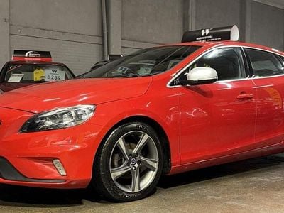 Used Volvo V40 R-Design 115 HP (84 kW) 2015 Red Hatchback