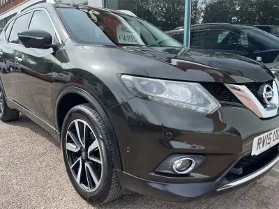 Used Nissan X-Trail Tekna 130 HP (95 kW) 2015 Green SUV