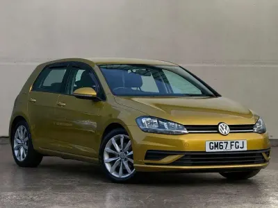 Used VW Golf VII S 125 HP (91 kW) 2018 Yellow Hatchback