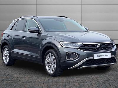 Usado VW T-Roc Match 150 HP (110 kW) 2025 Cinzento SUV