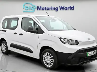 Used Toyota Proace Verso City 100 kW (136 HP) 2025 White Estate