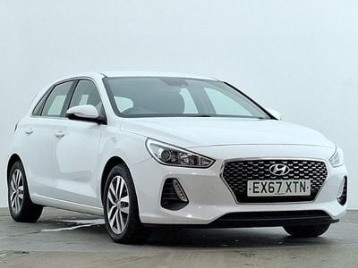 Used Hyundai i30 SE 120 HP (88 kW) 2017 White Hatchback