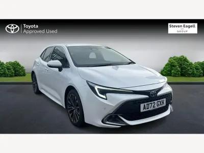 Używany Toyota Corolla Design 196 KM (144 kW) 2023 Biały Hatchback