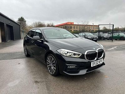 Used BMW 118 Sport Line 134 HP (98 kW) 2022 Black Hatchback