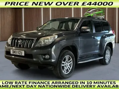Usado Toyota Land Cruiser 190 HP (139 kW) 2011 Cinzento SUV