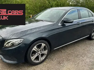 Usado Mercedes E220 Premium 194 HP (142 kW) 2019 Sedan