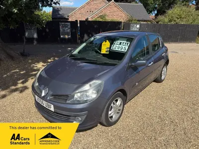 Used Renault Clio Dynamique 2006 Blue Hatchback