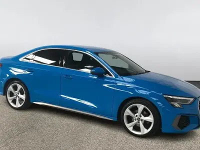 Usado Audi A3 S-Line 150 HP (110 kW) 2023 Azul Sedan