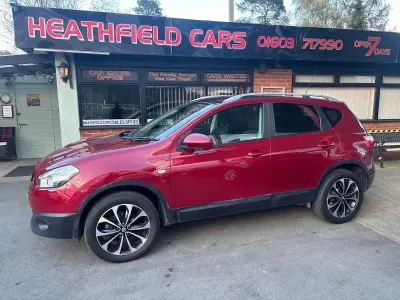 Used Nissan Qashqai N-TEC 110 HP (80 kW) 2011 Red SUV