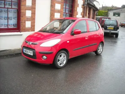 Used Hyundai i10 Style 77 HP (56 kW) 2009 Red Hatchback