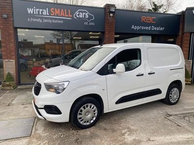 Used Vauxhall Combo Sportive 100 HP (73 kW) 2021 White MPV