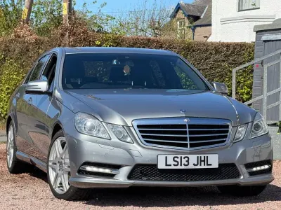 Usado Mercedes E220 170 HP (125 kW) 2013 Prateado Sedan